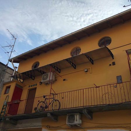 21House - Appartamento 1 Busto Arsizio Luaran gambar