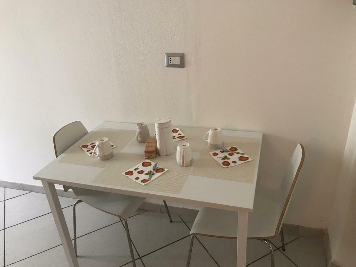21House - Appartamento 1 Busto Arsizio Luaran gambar